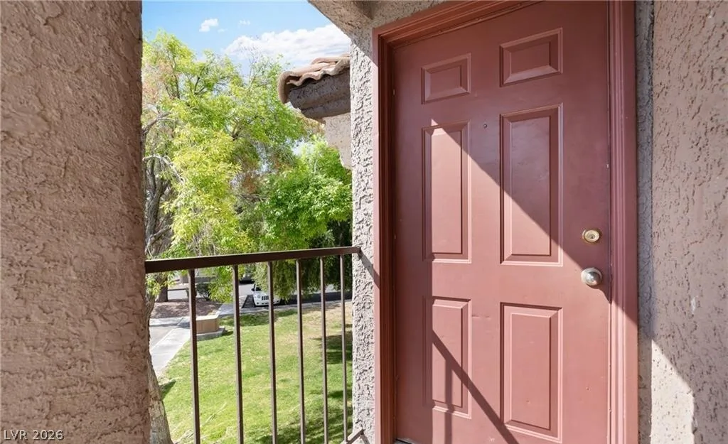 2750 South Durango Drive 2061 — photo 2