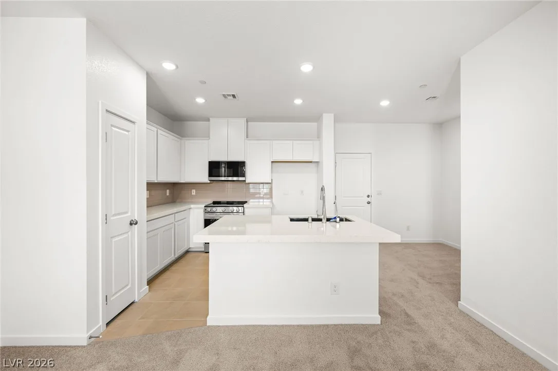 812 Atleigh Avenue — photo 4