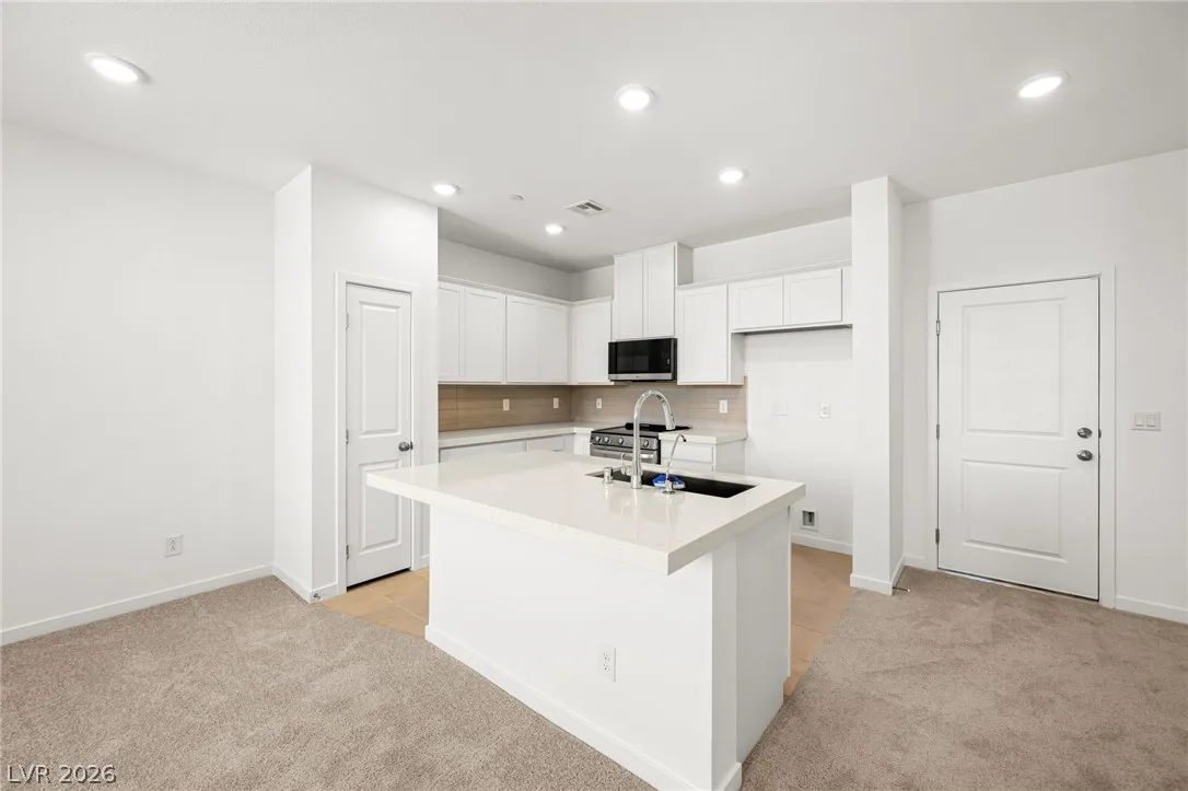 812 Atleigh Avenue — photo 5