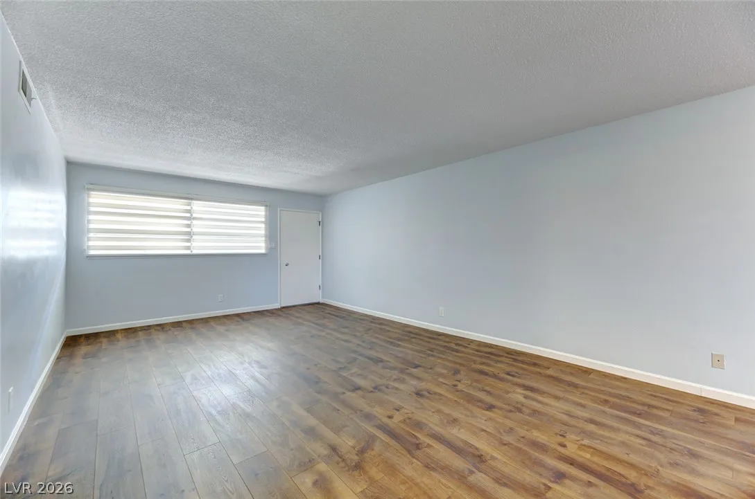 1700 Rexford Drive 108 — photo 5