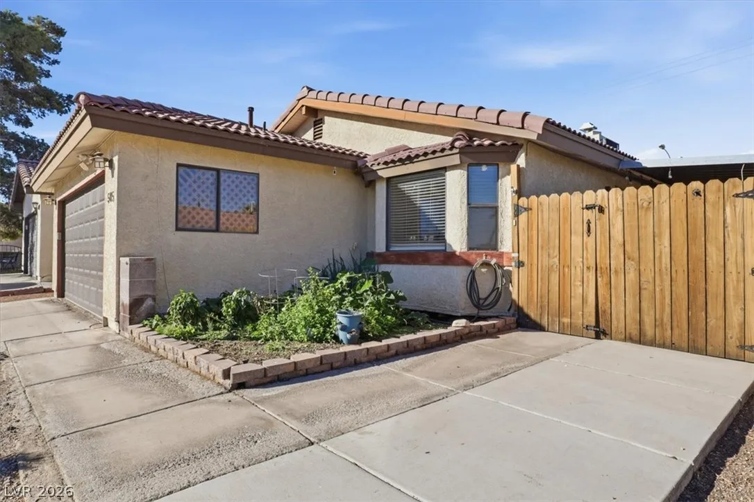 505 Sheffield Drive — photo 2