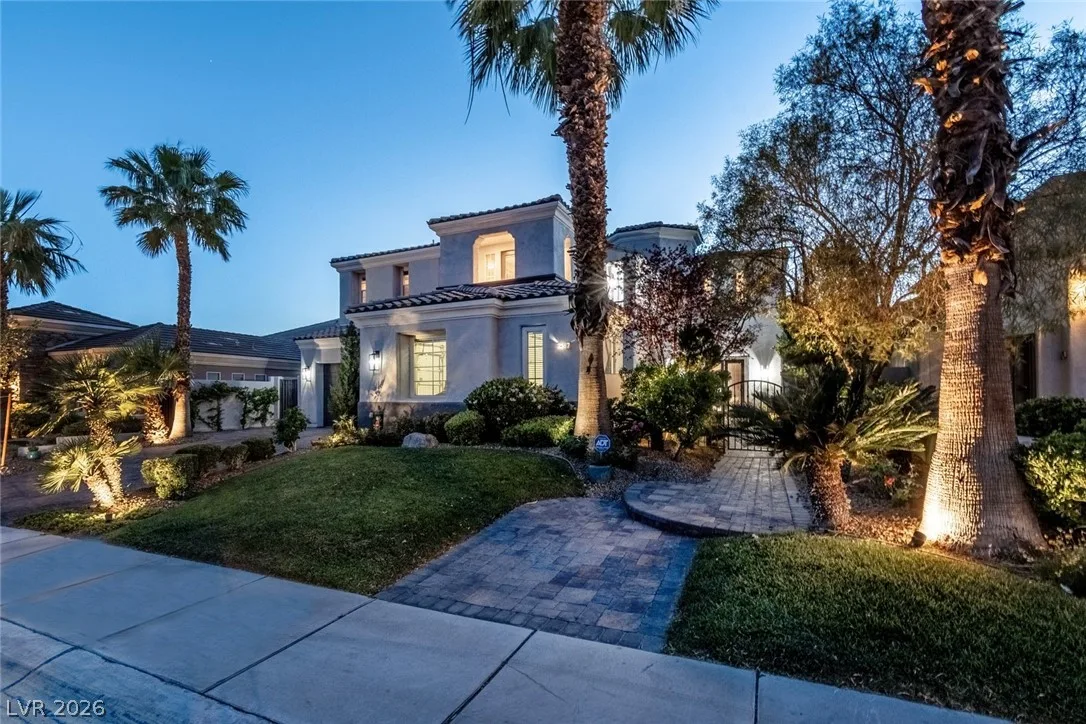 2587 Turtle Head Peak Dr Drive — photo 1