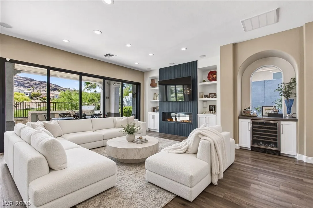 2587 Turtle Head Peak Dr Drive — photo 5