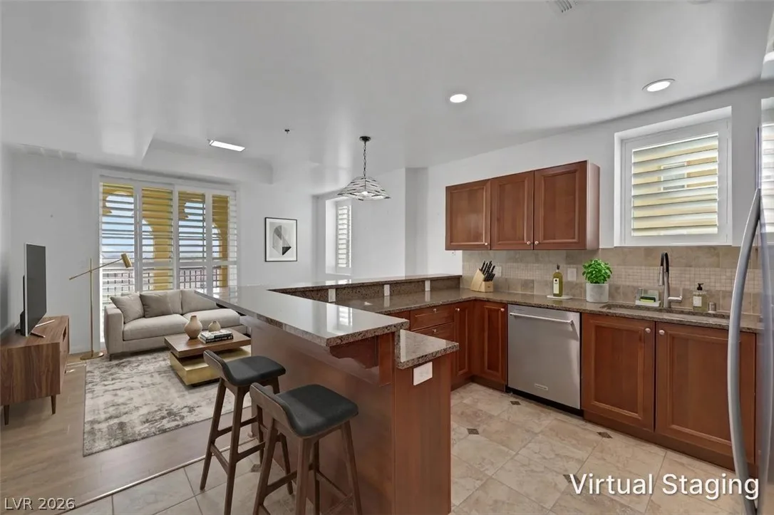 2405 West Serene Avenue 639 — photo 1