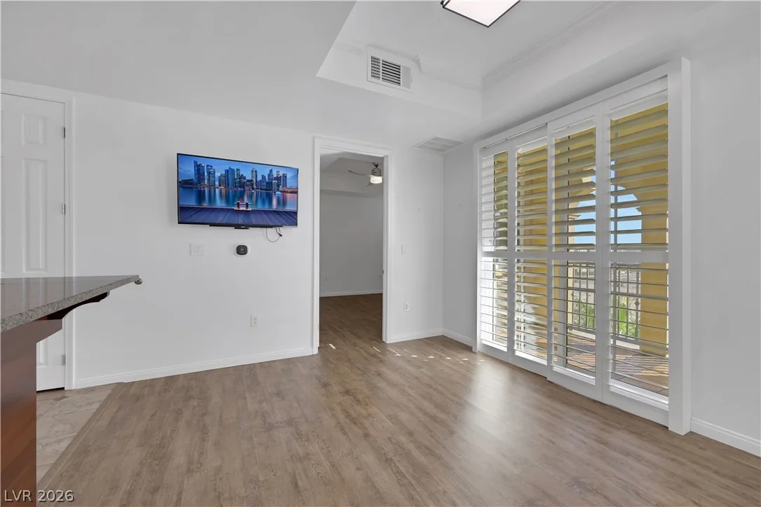 2405 West Serene Avenue 639 — photo 4