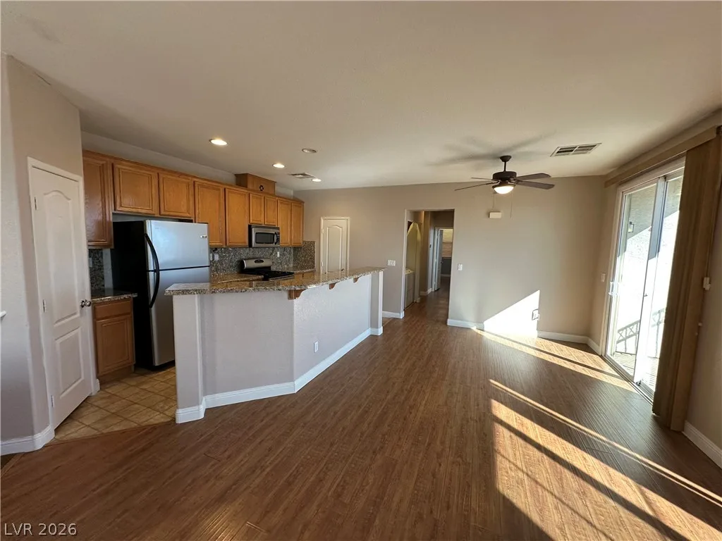3925 Prescott Pines Street 101 — photo 2