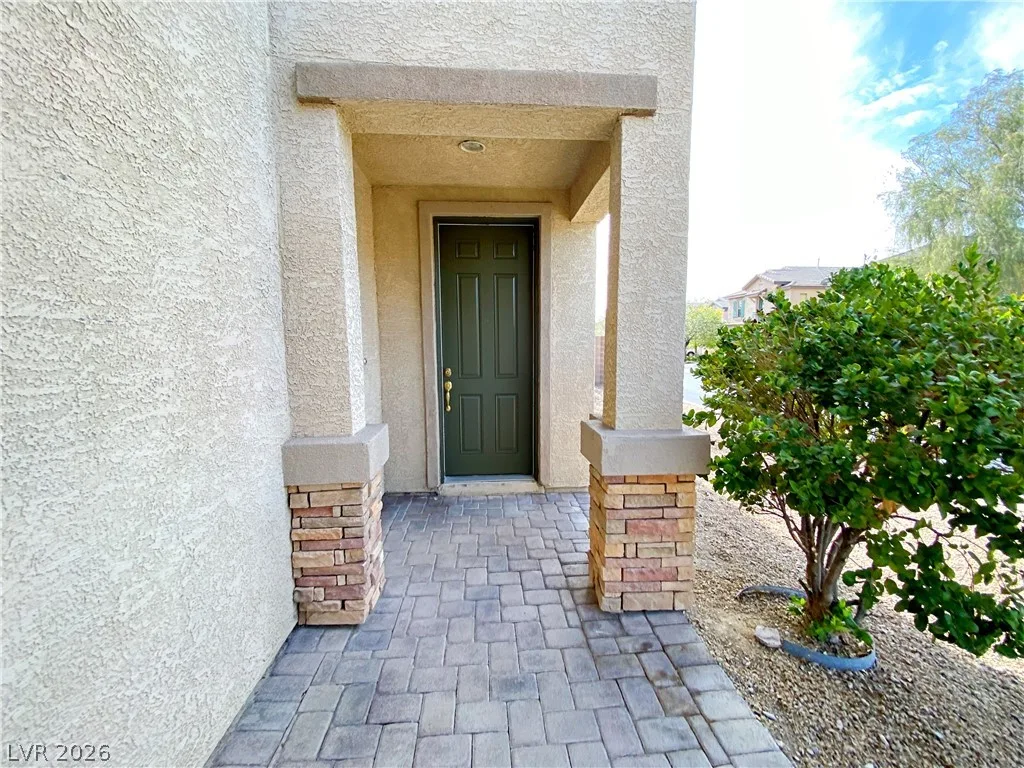 9057 Spinning Wheel Avenue — photo 4