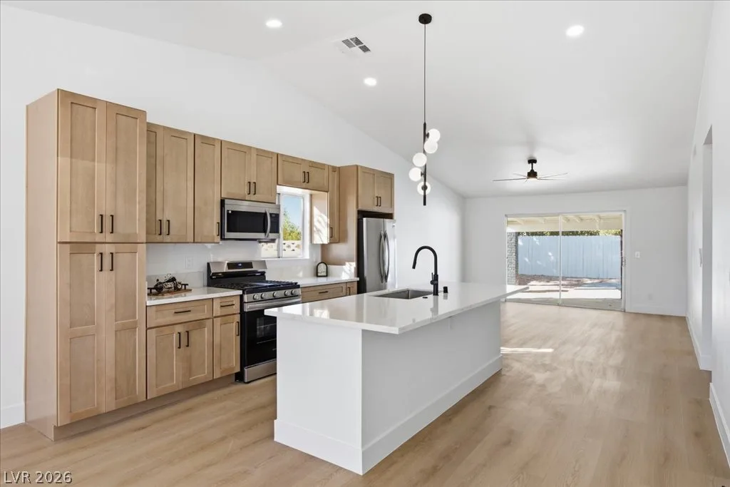 1408 Stacey Lane — photo 4