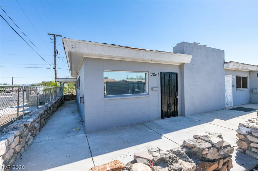 2062 Harvard Street — photo 1