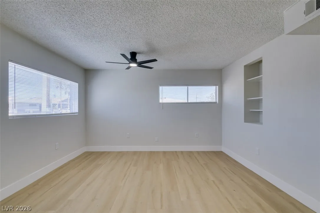 2062 Harvard Street — photo 4