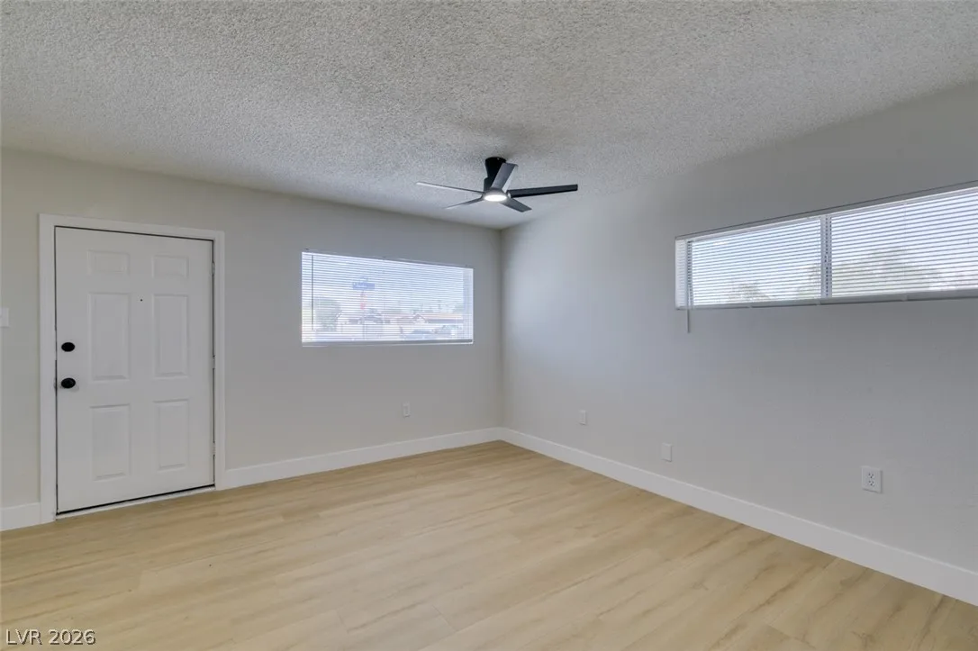 2062 Harvard Street — photo 5
