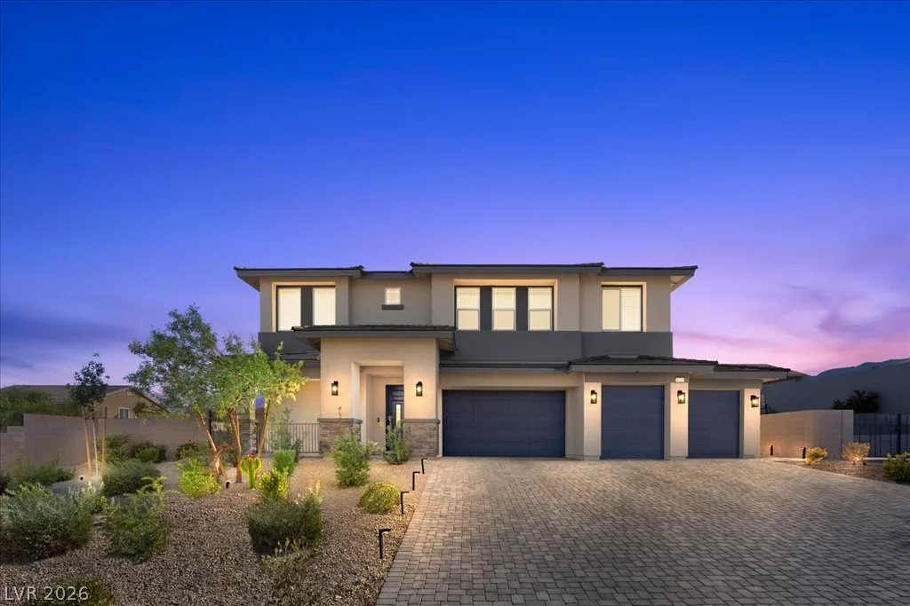 10231 Grapevine Hill Avenue — photo 1