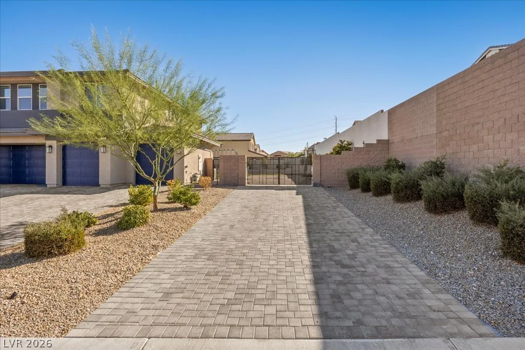10231 Grapevine Hill Avenue — photo 4