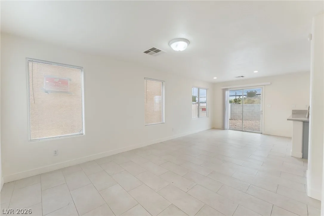 2137 Tierra Del Verde Street — photo 4