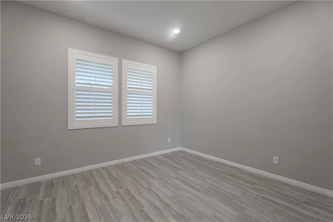 12385 Valley Chase Avenue — photo 3