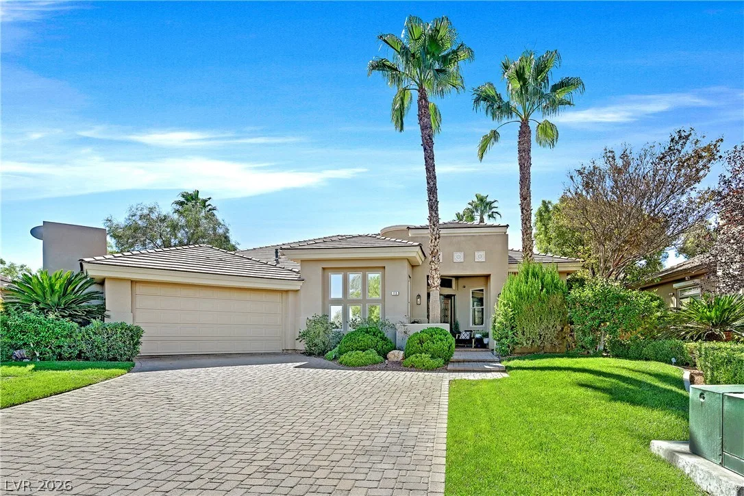 113 Tesoro Drive — photo 1