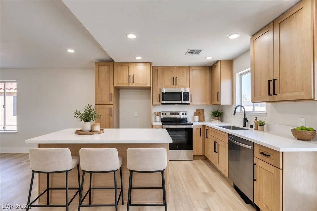 543 Chandler Street — photo 2