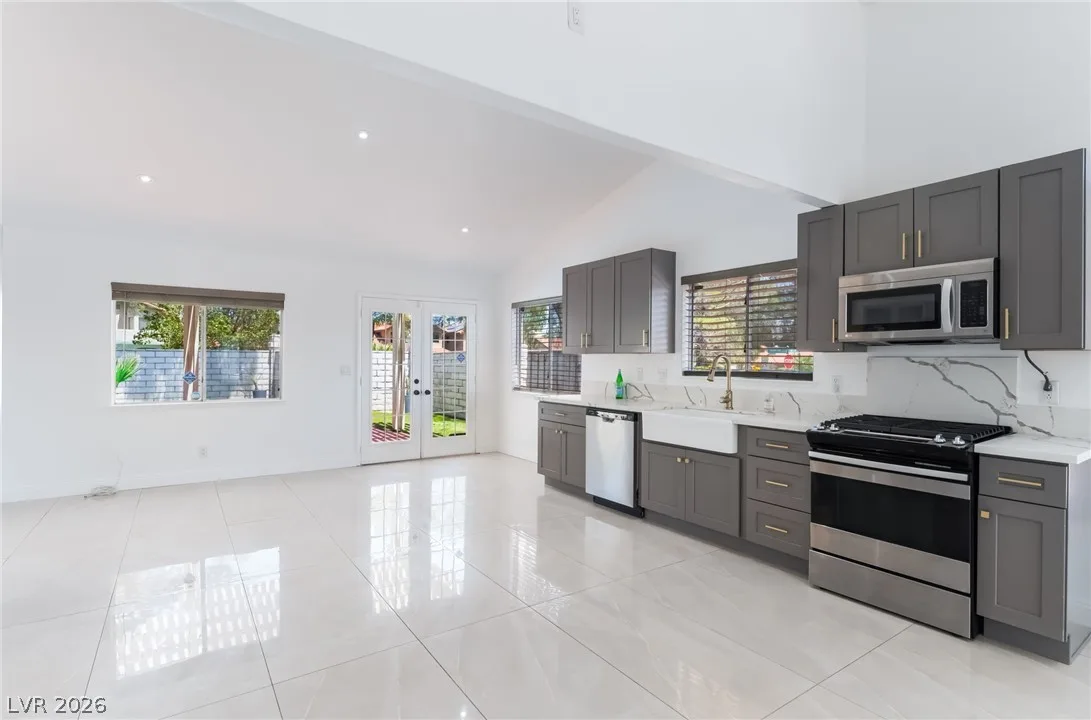 9028 Cypress Point Way — photo 3