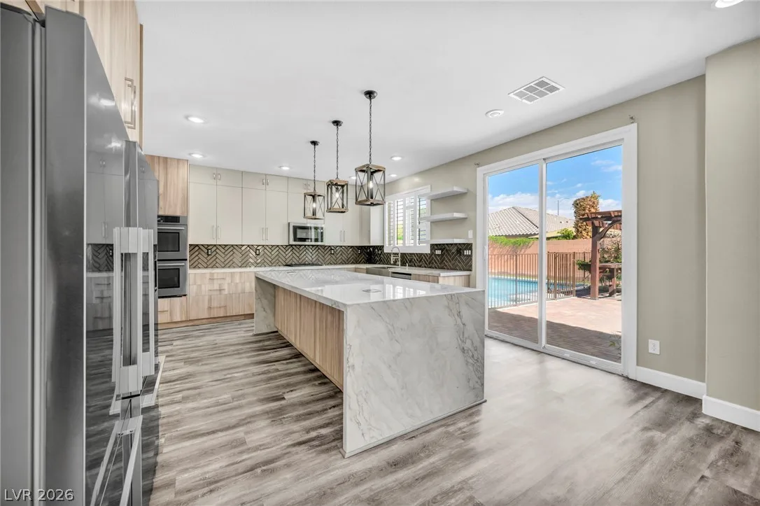 5924 Vista Creek Street — photo 4