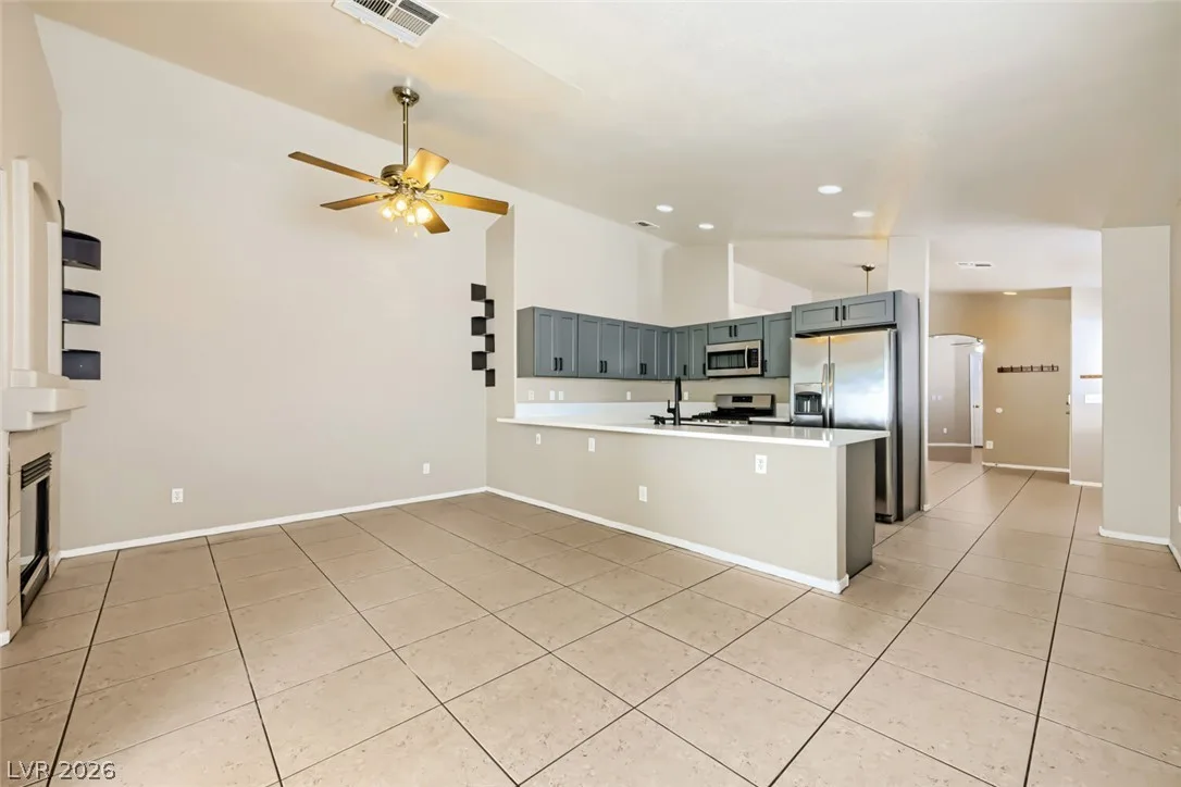8928 Crooked Shell Avenue — photo 4