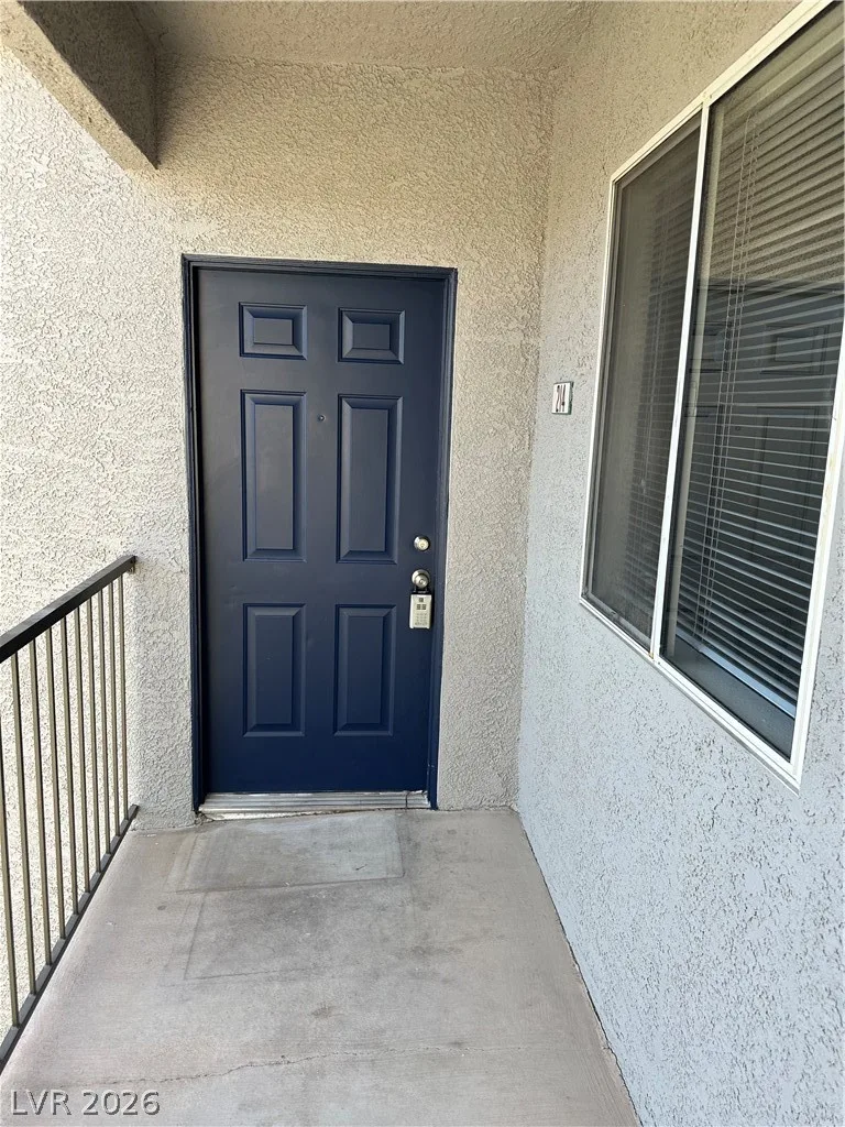 7413 West Russell Road 214 — photo 2