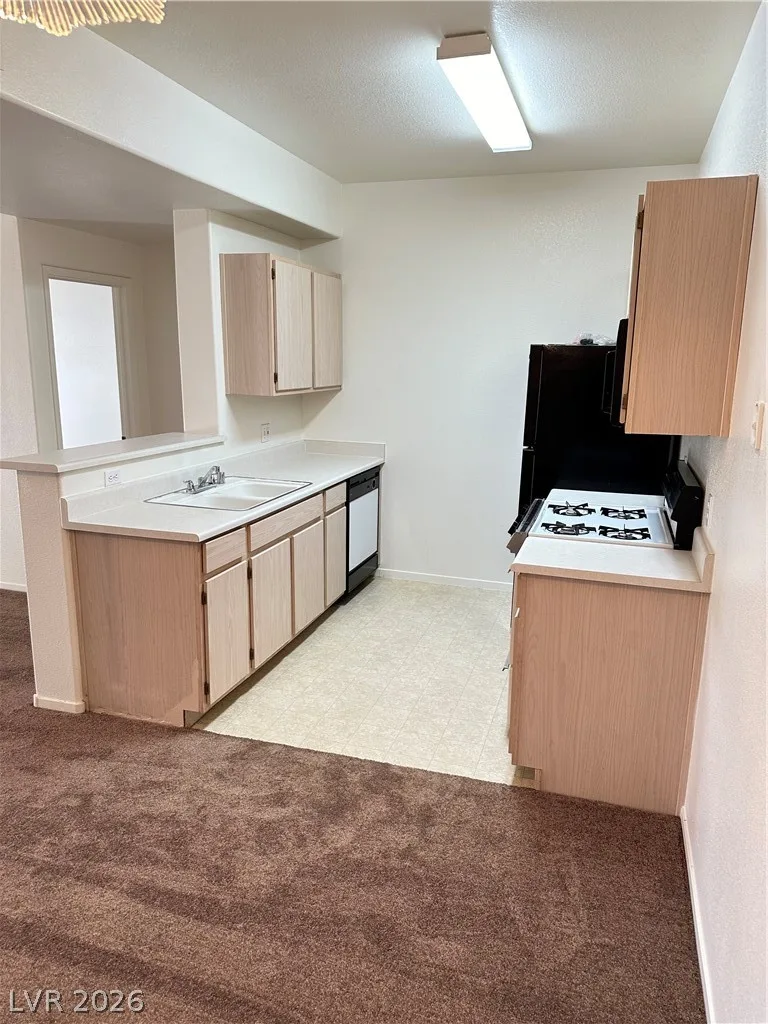 7413 West Russell Road 214 — photo 5