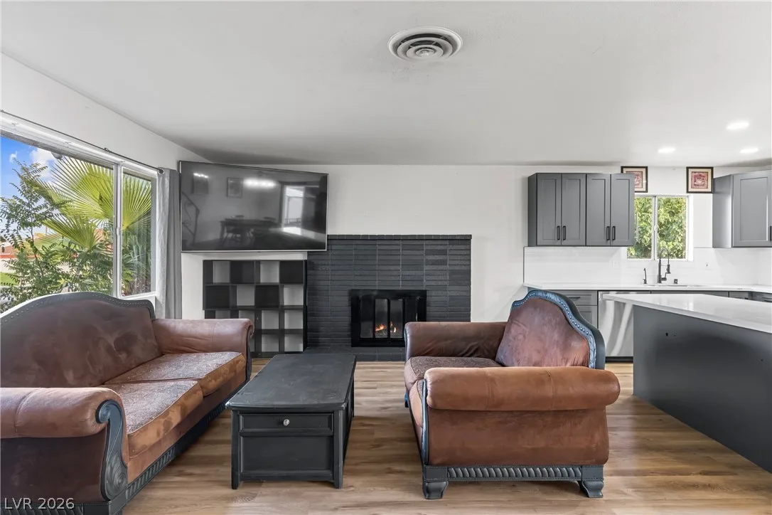 5077 Stampa Avenue — photo 3