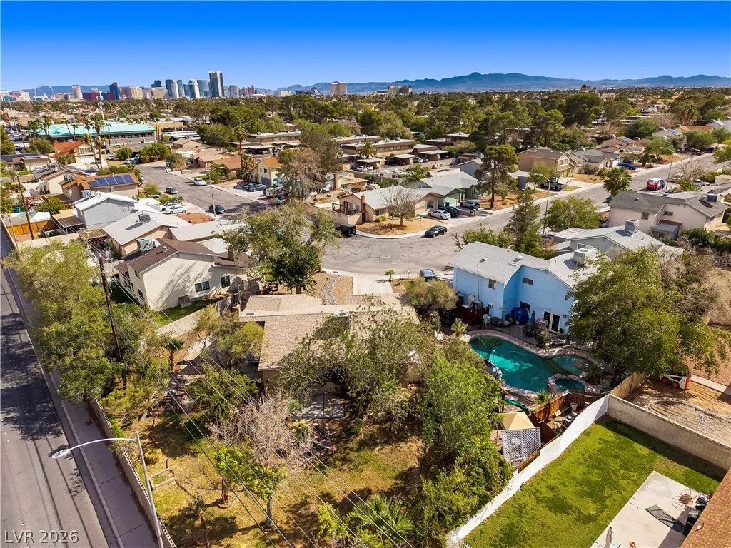 6270 Meadow Lark Lane — photo 3