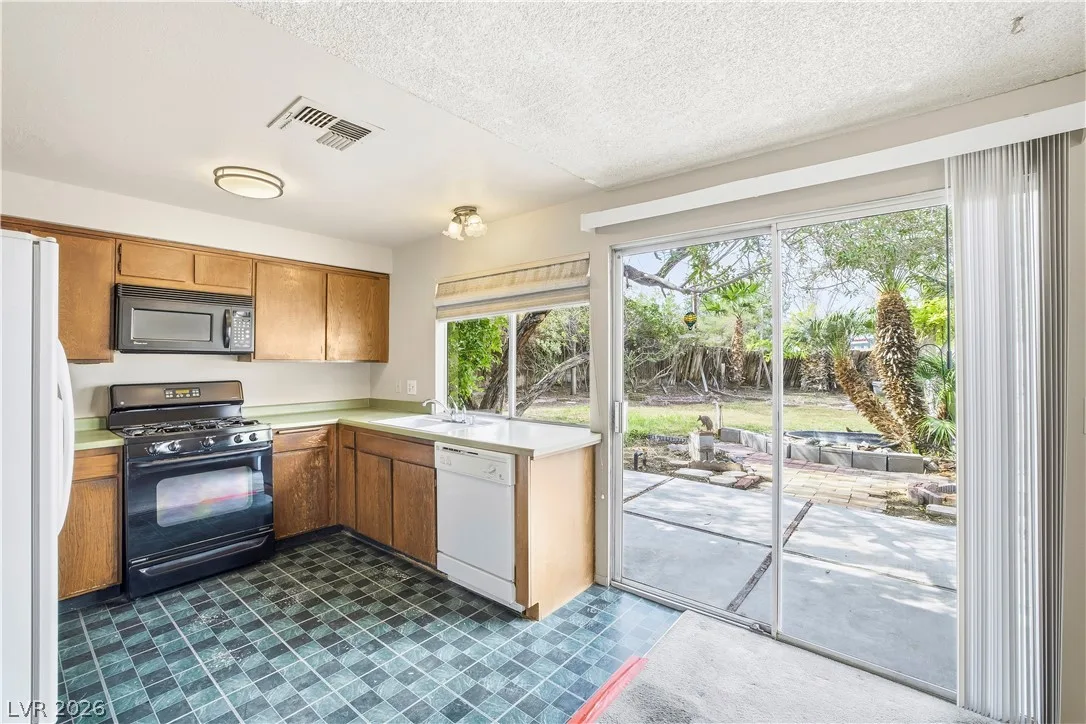 6270 Meadow Lark Lane — photo 5
