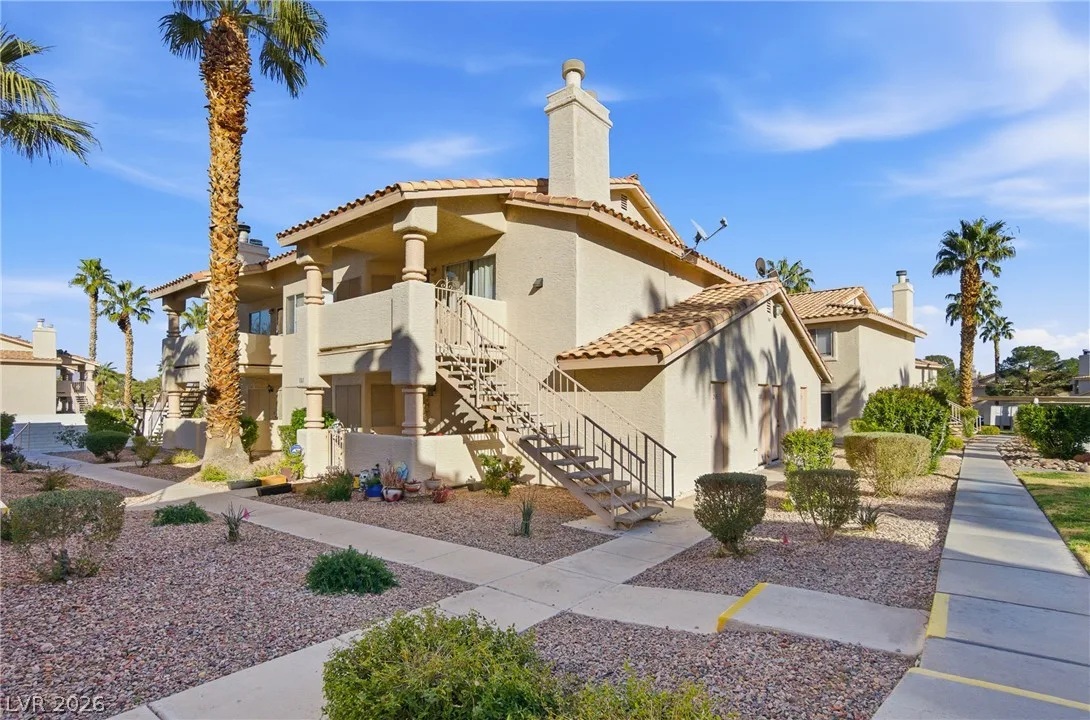 945 Falconhead Lane 201 — photo 1