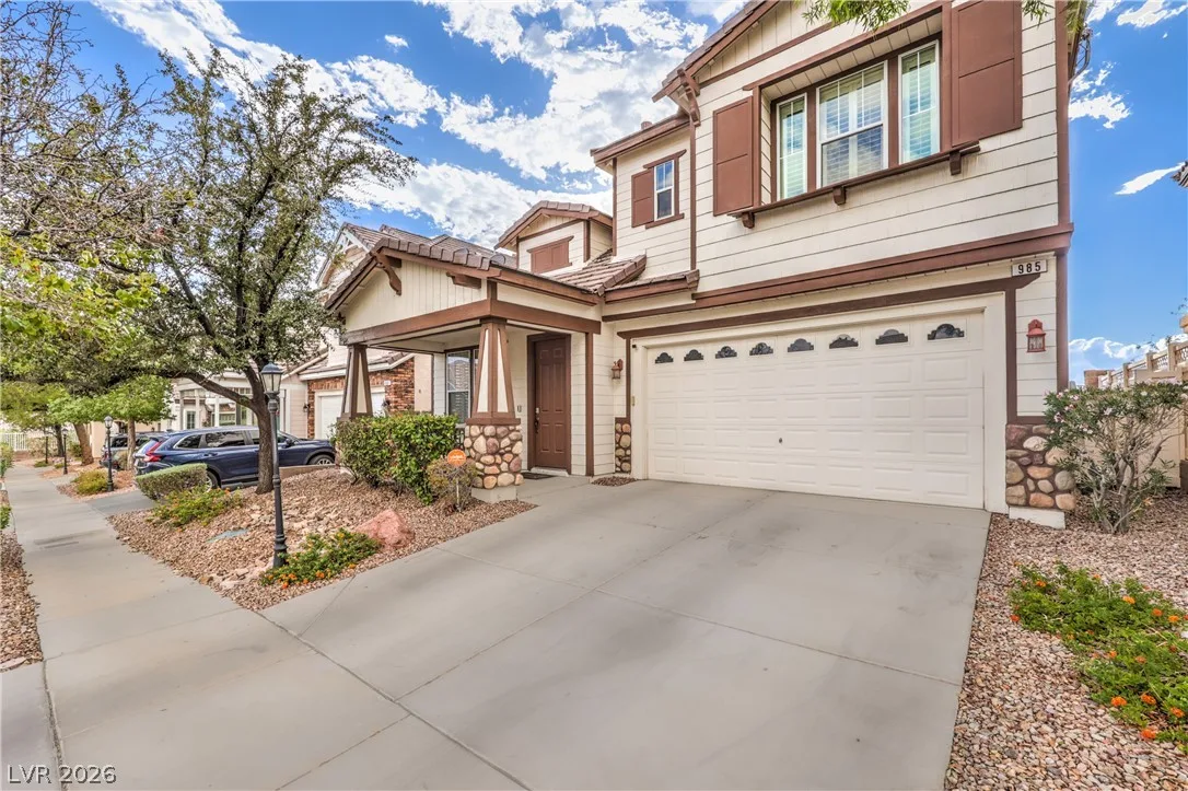 985 Sparkling Light Street — photo 3