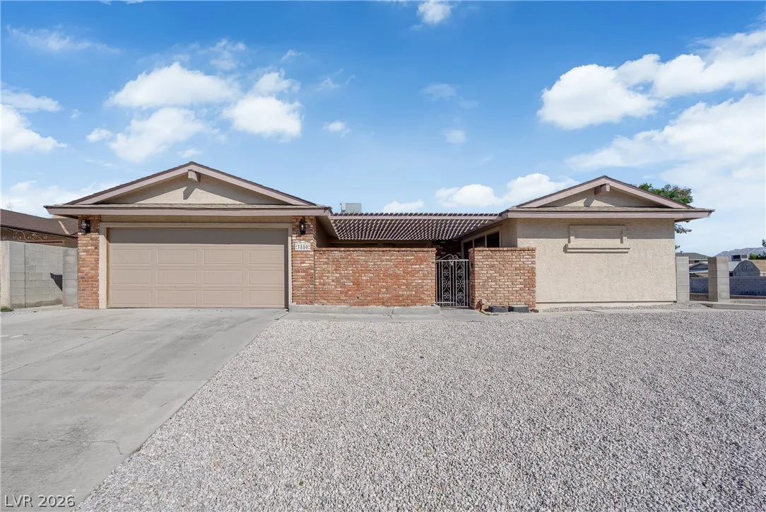 3880 El Paso Drive — photo 2