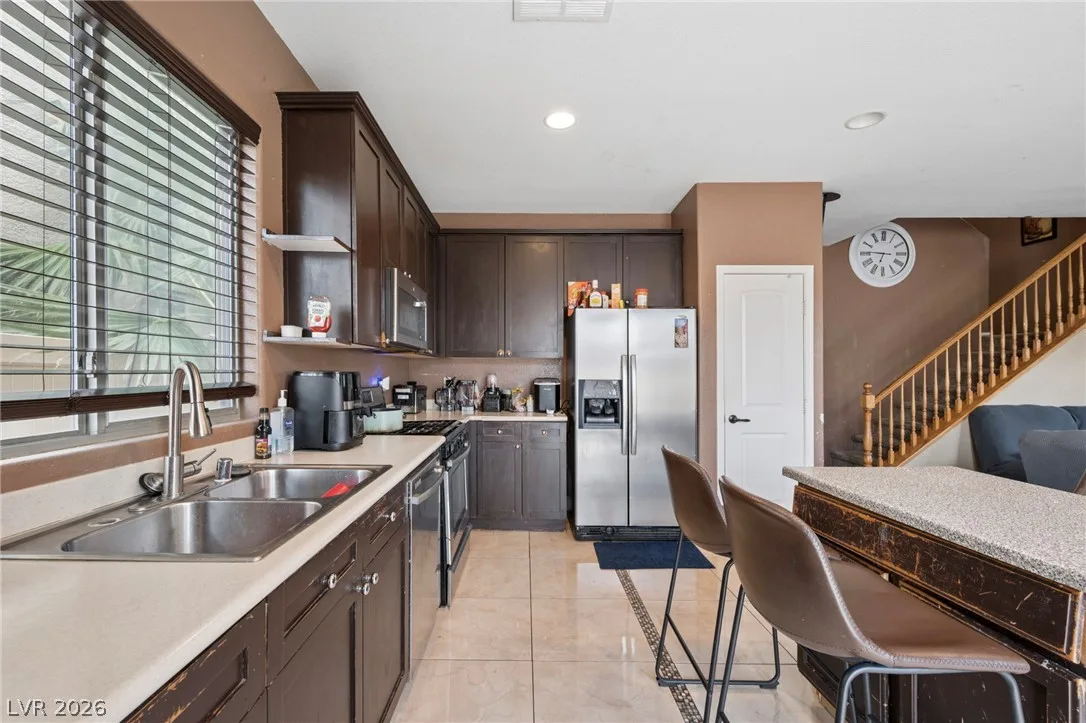 3648 Remington Grove Avenue — photo 4