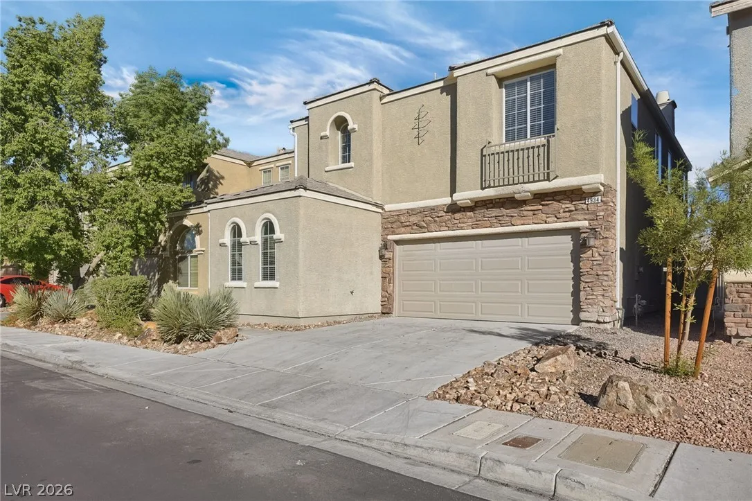 4934 Scholl Canyon Avenue — photo 2