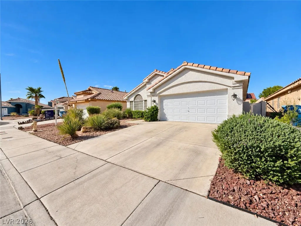 1313 Feather Glen Court — photo 2