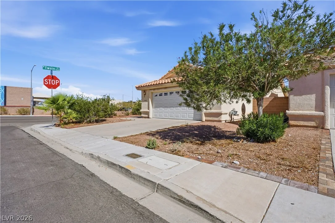 3702 Lipan Point Street — photo 4