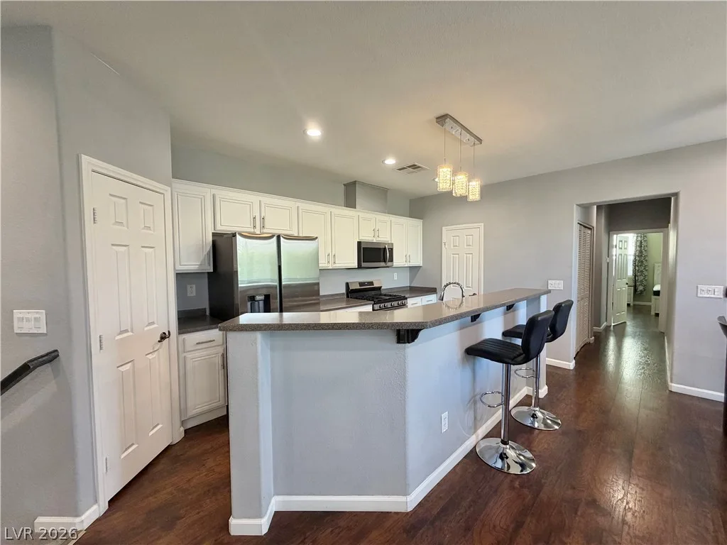 6153 Pine Desert Avenue 101 — photo 2
