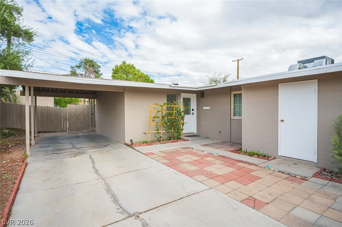 1956 Palora Avenue — photo 4