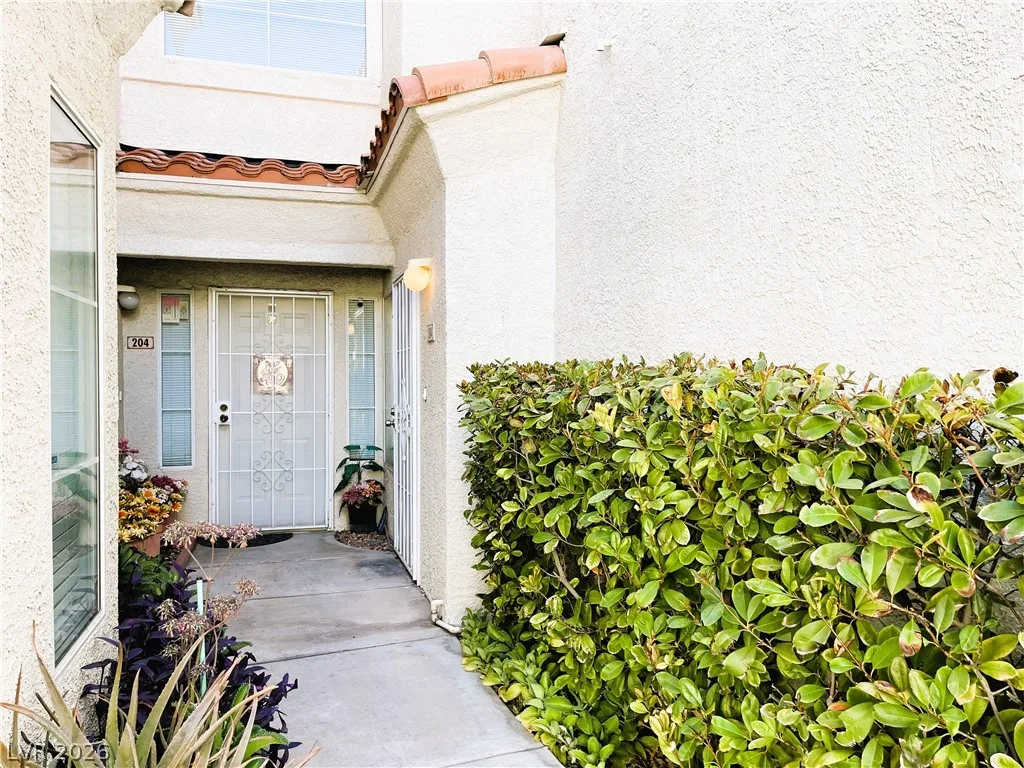 6820 San Ricardo Avenue 104 — photo 4