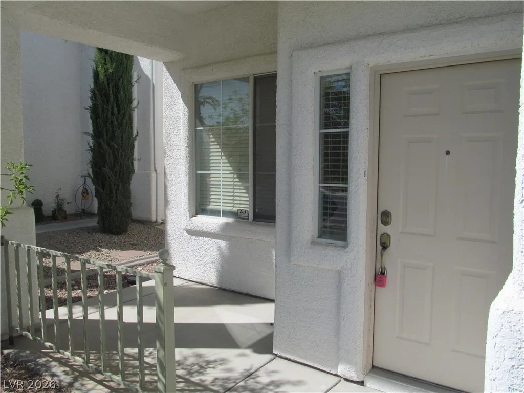 10046 Lemon Valley Avenue — photo 3