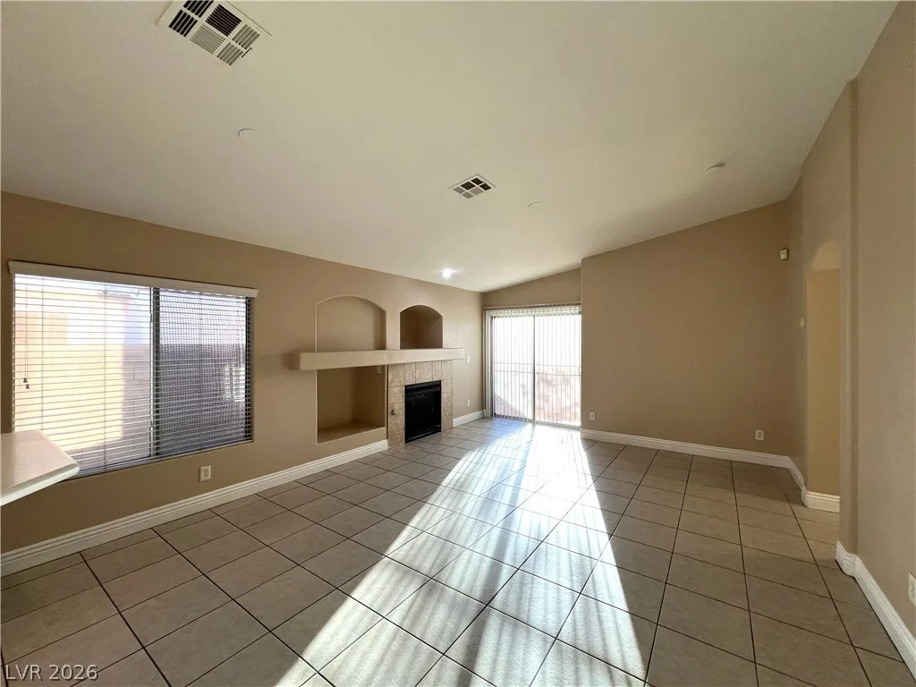 6133 Camden Cove Street — photo 5