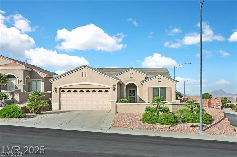 854 Tiger Lake Avenue — photo 1