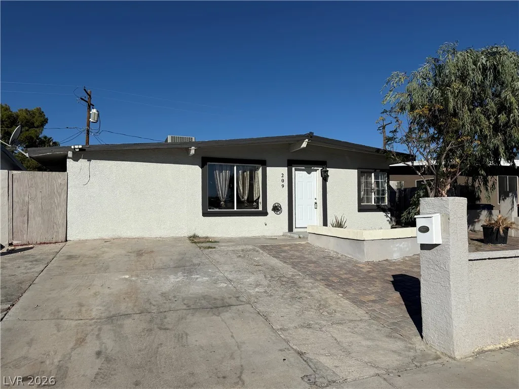 209 Stanford Street — photo 2