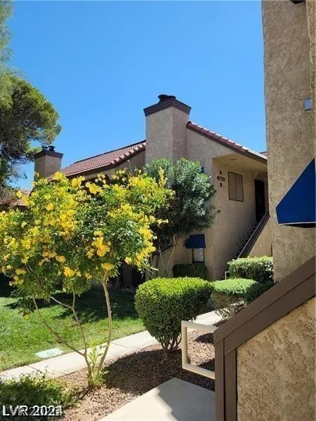 4720 Obannon Drive D — photo 1
