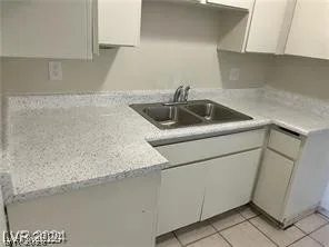 615 South Royal Crest Circle 10 — photo 2