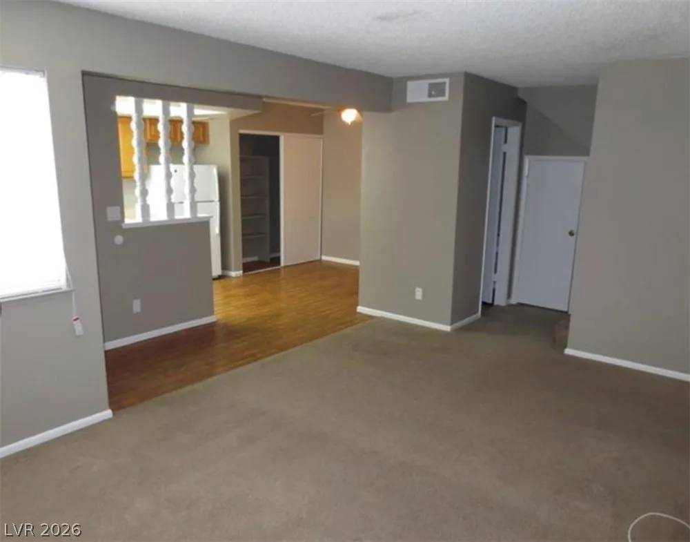 574 Roxella Lane C — photo 3