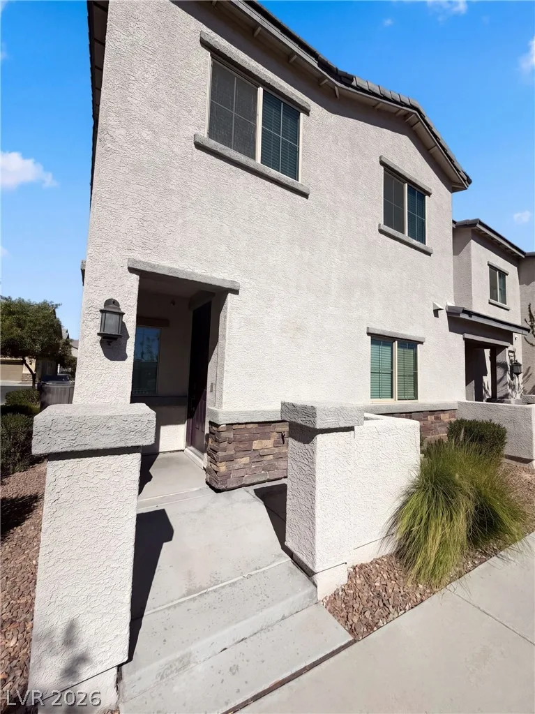 813 Clouded Valley Avenue — photo 1