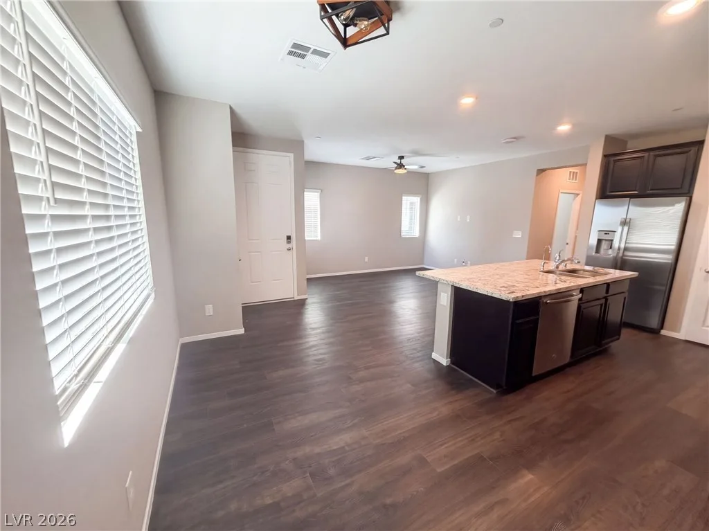 813 Clouded Valley Avenue — photo 2
