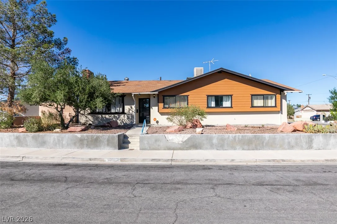 2117 Las Flores Street — photo 1