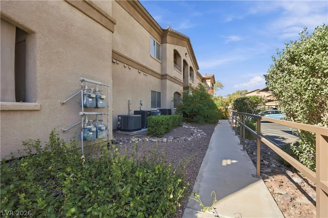 5751 East Hacienda Avenue 234 — photo 2